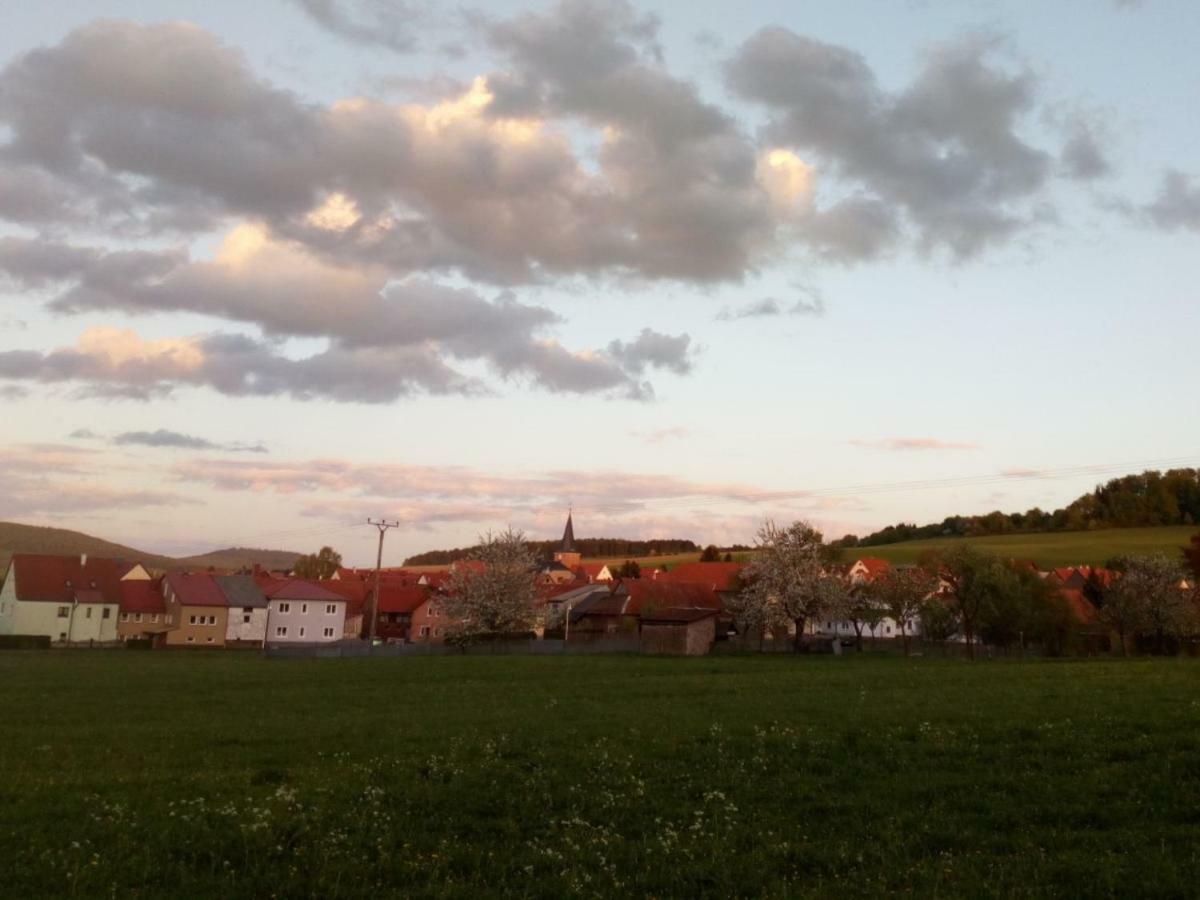 Ferienwohnung Kampf Kaltenwestheim エクステリア 写真